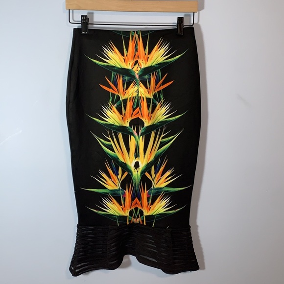 Bisou Bisou Black mermaid flutter peplum black pensil skirt birds of paradise XS - Picture 2 of 8